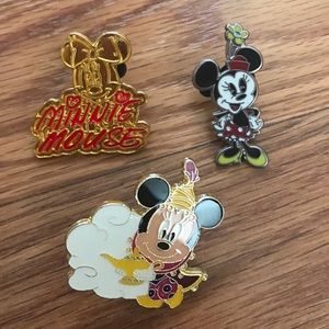 Disney pins